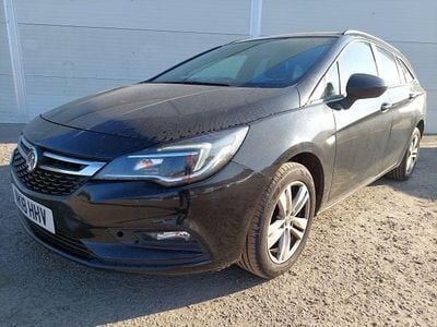 Used Vauxhall Astra Design Edition 136 HP (100 kW) 2018 Black Estate
