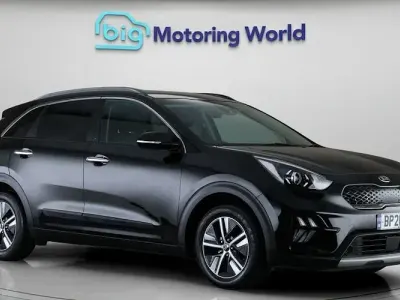 Usado Kia Niro 141 HP (103 kW) 2021 Preto SUV