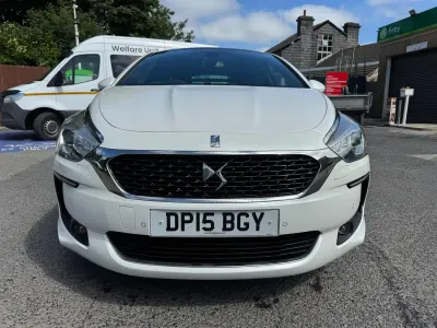 Used DS Automobiles DS5 Elegance 120 HP (88 kW) 2015 White Hatchback