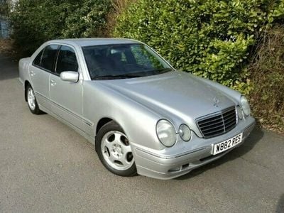 Begagnad Mercedes E200 Classic 2000 Sedan