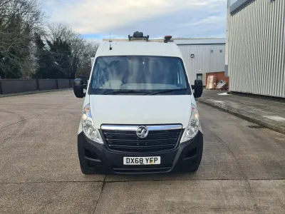 Used Vauxhall Movano 130 HP (95 kW) 2018 White MPV