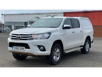Used Toyota HiLux 150 HP (110 kW) 2018 White Pickup