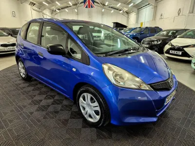 Used Honda Jazz S 90 HP (66 kW) 2014 Blue Hatchback