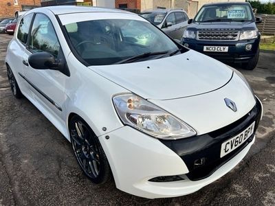 used Renault Clio 2.0 SPORT CUP 3d 197 BHP