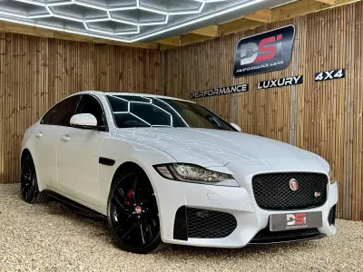 Used Jaguar XF S 300 HP (220 kW) 2015 White Sedan
