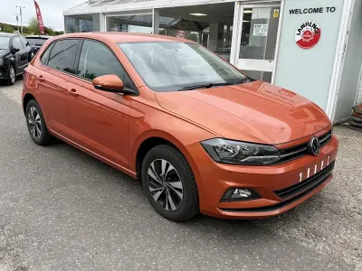 Begagnad VW Polo Match 2021 Orange Halvkombi