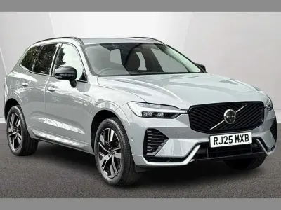 Used Volvo XC60 Plus 247 HP (181 kW) 2025 Grey SUV