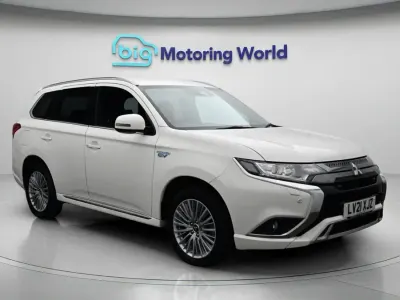 Used Mitsubishi Outlander P-HEV 224 HP (164 kW) 2020 Estate