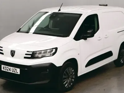 Usado Peugeot Partner 100 HP (73 kW) 2024 Branco Monovolume