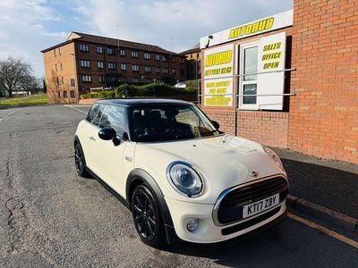 Used Mini Cooper Hatch 2017 White Hatchback