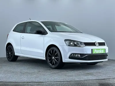 Used VW Polo Design 60 HP (44 kW) 2015 White Hatchback