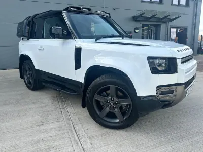 Used Land Rover Defender SE Dynamic 245 HP (180 kW) 2022 White SUV