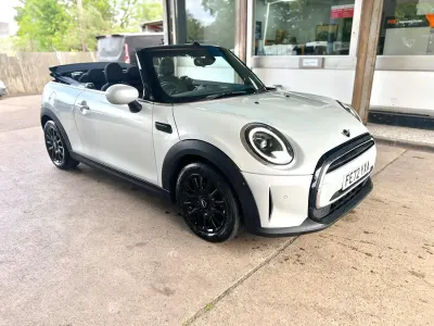 Używany Mini Cooper Cabriolet Classic 2022 Srebrny Kabriolet