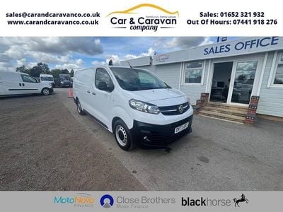 White Used 2022 Vauxhall Vivaro S MPV | £11,750 (Good price)
