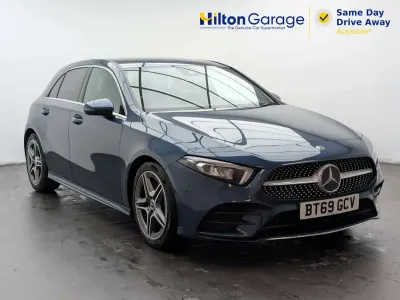 Używany Mercedes A200 Executive 163 KM (119 kW) 2020 Niebieski Hatchback