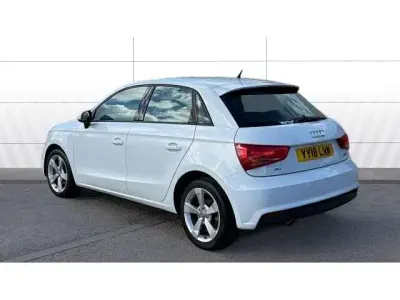 Używany Audi A1 Sport 95 KM (69 kW) 2018 Biały Hatchback