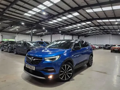 Used Vauxhall Grandland X Business Edition 300 HP (220 kW) 2021 Blue SUV