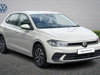 Used VW Polo Life 95 HP (69 kW) 2023 Ascot grey Hatchback