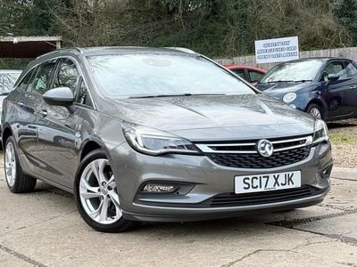 Used Vauxhall Astra SRi 136 HP (100 kW) 2017 Grey Estate