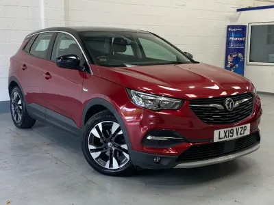 Used Vauxhall Grandland X Sport 130 HP (95 kW) 2019 Red SUV