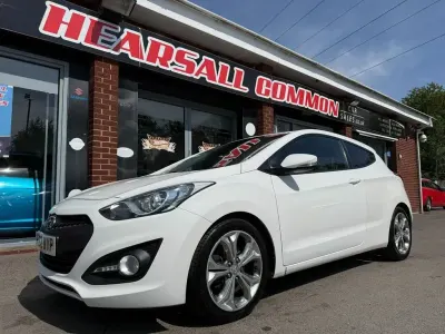 Used Hyundai i30 Sport 128 HP (94 kW) 2013 White Hatchback