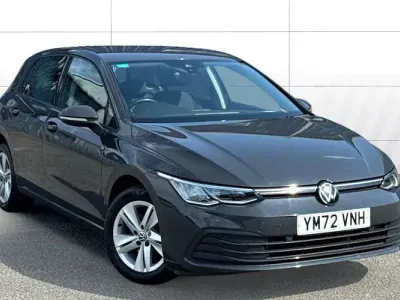 Second-hand VW Golf VIII Life 110 CP (80 kW) 2023 Gri Hatchback