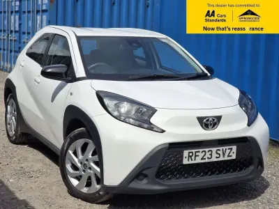 Used Toyota Aygo X PURE 72 HP (52 kW) 2023 White SUV