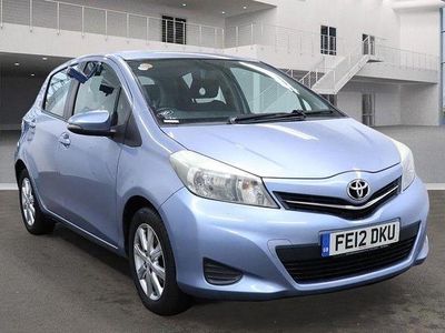 Used Toyota Yaris 69 HP (50 kW) 2012 Blue Hatchback