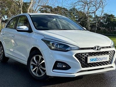 White Used 2020 Hyundai i20 SE Hatchback | £10,650 (Fair price)