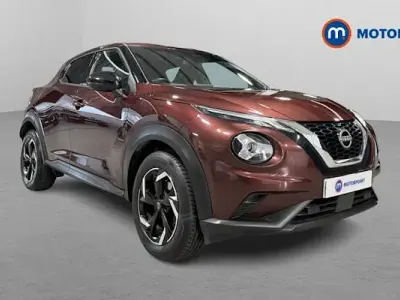 Used Nissan Juke N-Connecta 114 HP (83 kW) 2023 Red SUV
