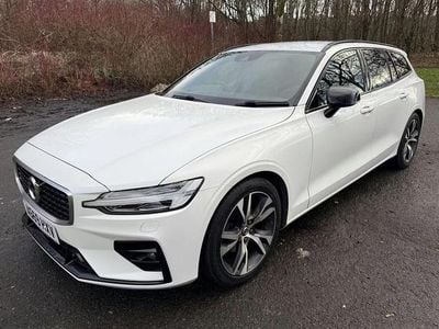 Used Volvo V60 R-Design 190 HP (139 kW) 2020 White Estate