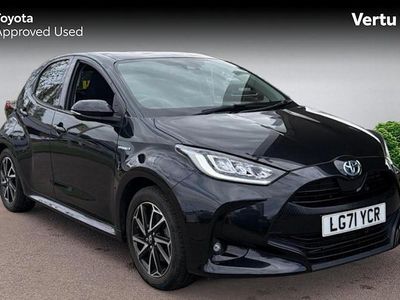 Usado Toyota Yaris Hybrid Design 116 HP (85 kW) 2026 Citadino