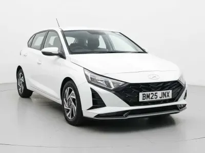 Usado Hyundai i20 Advanced 100 CV (73 kW) 2025 Blanco Utilitario