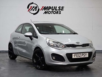Used Kia Rio 107 HP (78 kW) 2012 Silver Hatchback