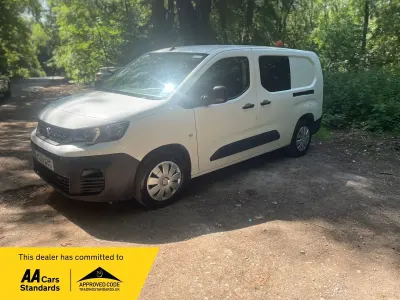 Used Peugeot Partner 2021 White MPV