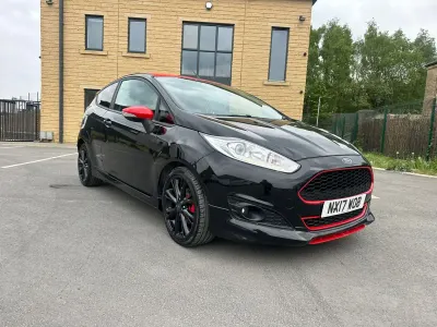 Używany Ford Fiesta Zetec 140 KM (102 kW) 2017 Czarny Hatchback