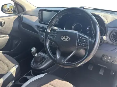 Używany Hyundai i10 SE 67 KM (49 kW) 2021 Biały Hatchback