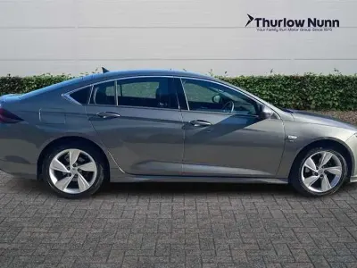Używany Vauxhall Insignia SRi 165 KM (121 kW) 2019 Szary Hatchback