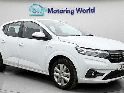 Begagnad Dacia Sandero Comfort 91 HK (66 kW) 2021 Vit Halvkombi