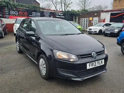 Begagnad VW Polo S 2013 Svart Halvkombi