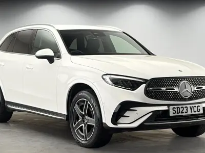 Begagnad Mercedes GLC300e AMG line 2023 Vit SUV