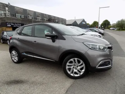 Used Renault Captur Dynamique 90 HP (66 kW) 2015 Grey SUV