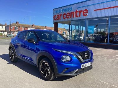 Używany Nissan Juke N-Connecta 114 KM (83 kW) 2023 Niebieski SUV