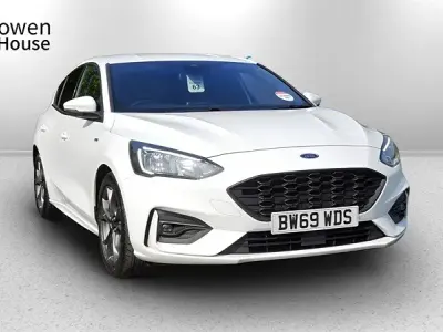 Used Ford Focus ST-Line 125 HP (91 kW) 2020 White Hatchback
