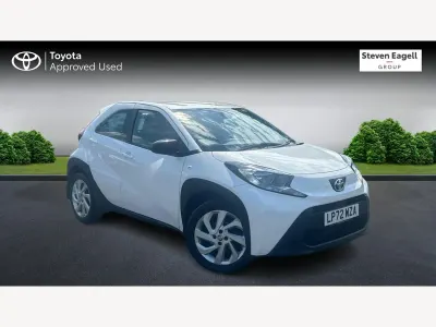 Used Toyota Aygo X PURE 72 HP (52 kW) 2023 White SUV