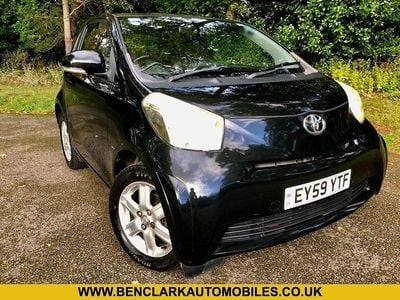 Usado Toyota iQ 68 HP (50 kW) 2009 Preto Citadino