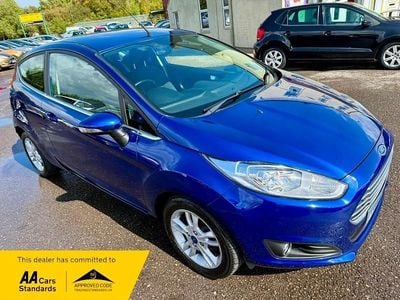 Blue Used 2015 Ford Fiesta Zetec Hatchback | £5,990 (Fair price)