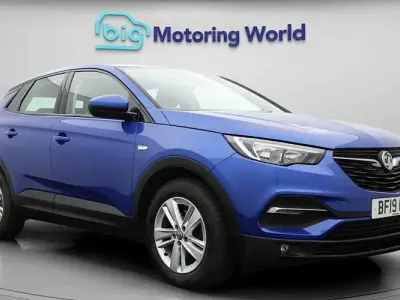 Used Vauxhall Grandland X S 131 HP (96 kW) 2019 Blue SUV