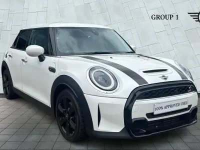 Used Mini Cooper S Classic 176 HP (129 kW) 2024 White Hatchback