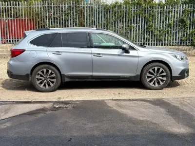 Used Subaru Outback Premium 175 HP (128 kW) 2016 Silver Estate